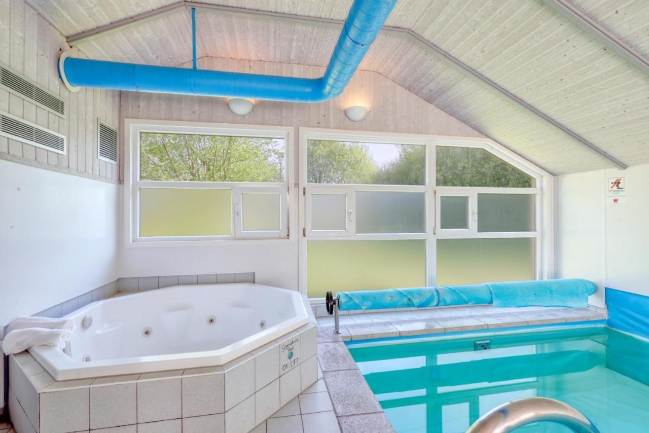 Hohendorf  Kranich Poolferienhausヴィラ エクステリア 写真