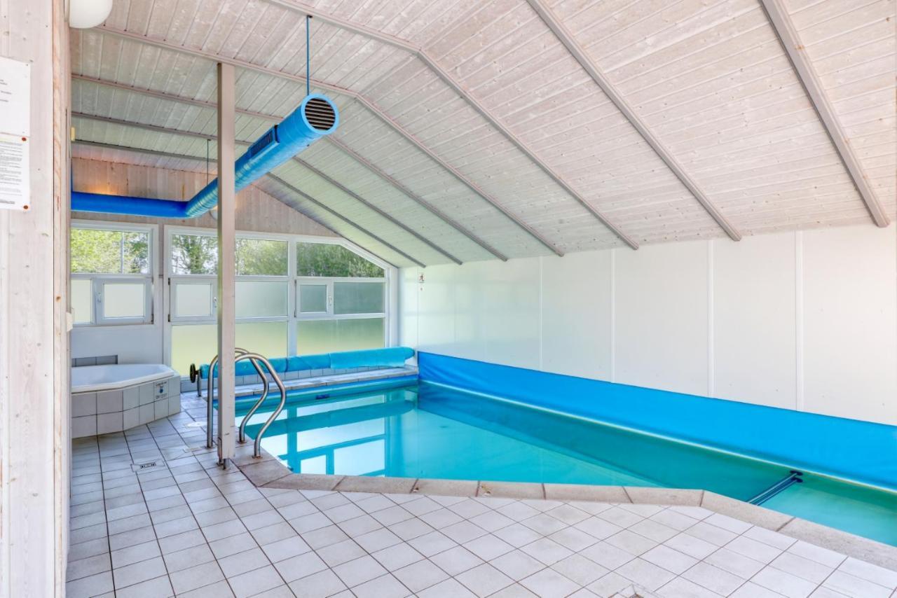 Hohendorf  Kranich Poolferienhausヴィラ エクステリア 写真