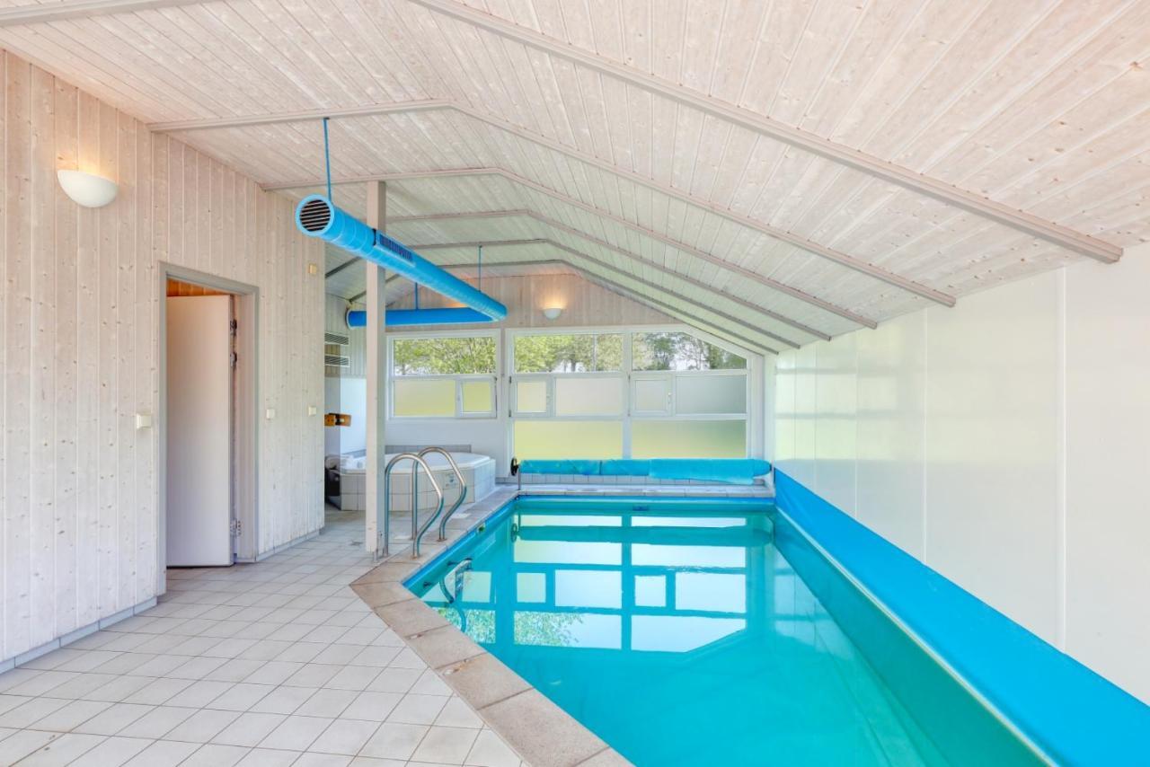 Hohendorf  Kranich Poolferienhausヴィラ エクステリア 写真
